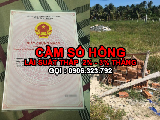 cầm giấy tờ nhà
